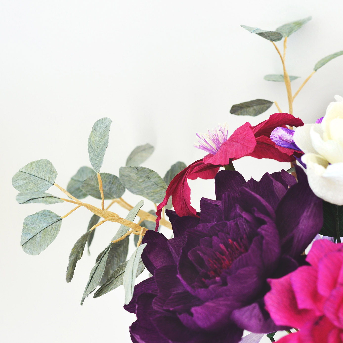 Paper flower tutorial | paper flower template | How to make paper flowers | Crepe paper flower tutorial | DIY paper peony | paper flowers | crepe paper flowers | free paper flower template | free paper peony tutorial | free paper peony template