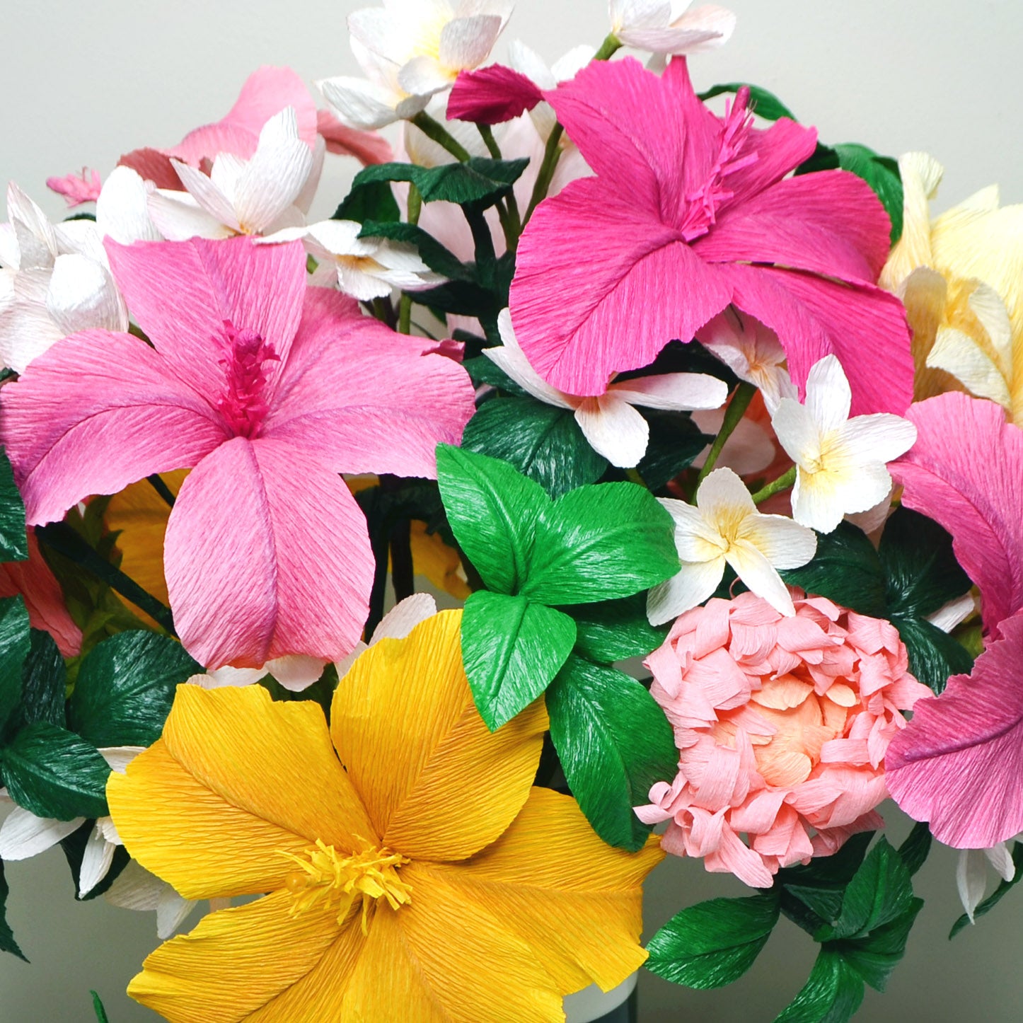Paper flower tutorial | paper flower template | How to make paper flowers | Crepe paper flower tutorial | DIY paper hibiscus | paper flowers | crepe paper flowers | free paper flower template