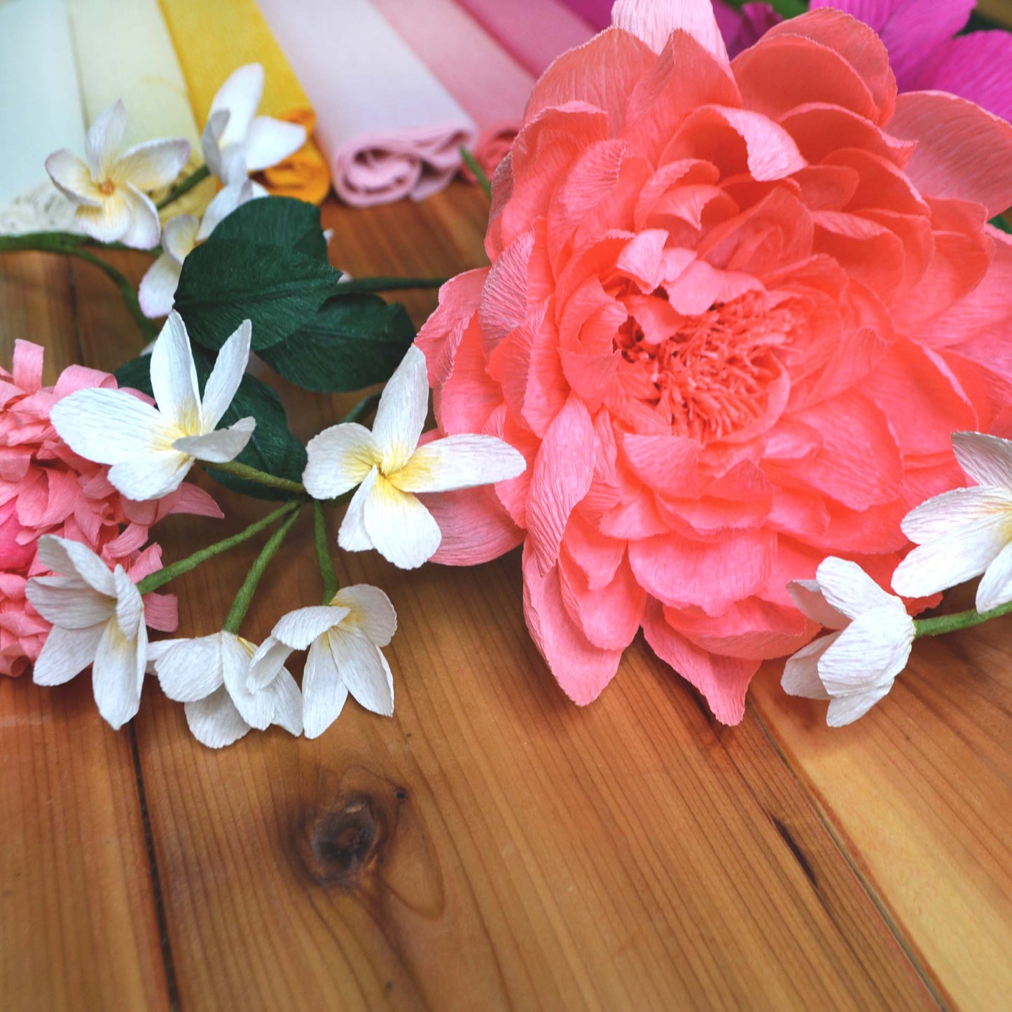 Paper flower tutorial | paper flower template | How to make paper flowers | Crepe paper flower tutorial | DIY paper plumeria | paper flowers | crepe paper flowers | free paper flower template | free paper plumeria tutorial | free paper plumeria template