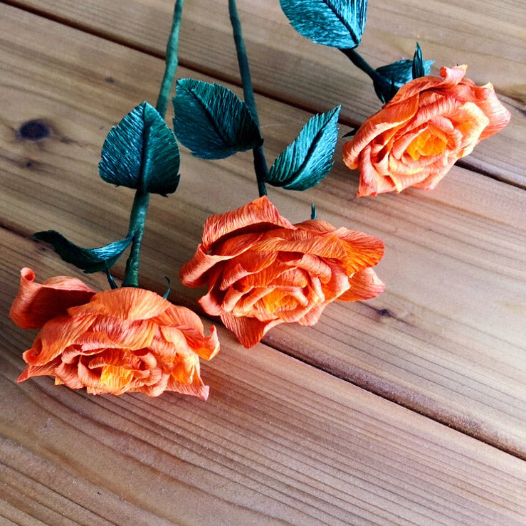 paper flower template | paper rose template | paper flower tutorial | how to make paper flowers | how to make paper roses | crepe paper flowers | diy paper rose